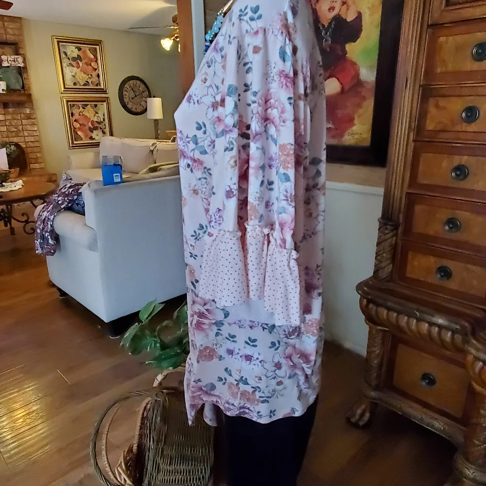 Boutique - Pink Tie Hem soft Flowy Boho Top     #1008 - Picture 3 of 6